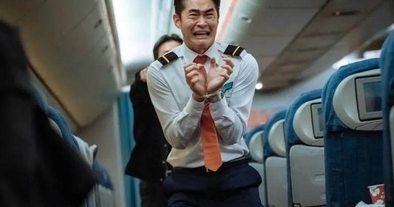 &Ocirc; k&ecirc;, Chị Đại: Nữ ho&agrave;ng Uhm Jung Hwa t&aacute;i xuất m&agrave;n ảnh rộng - Ảnh 4.