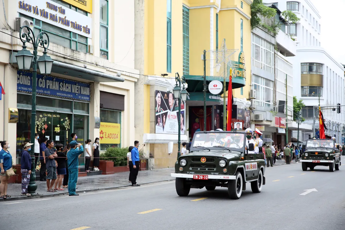 Giây phút tiễn đưa nguyên Tổng Bí thư Lê Khả Phiêu về cõi vĩnh hằng - Ảnh 9.