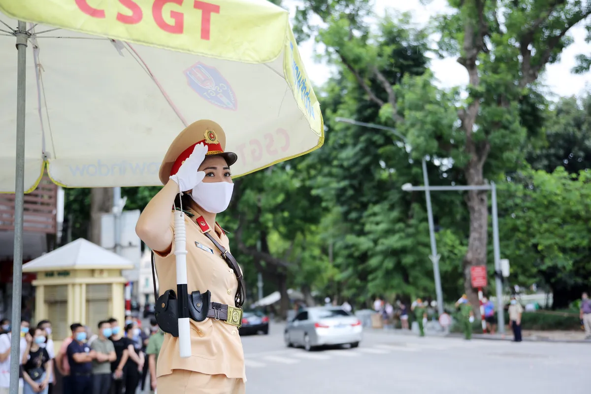 Giây phút tiễn đưa nguyên Tổng Bí thư Lê Khả Phiêu về cõi vĩnh hằng - Ảnh 14.