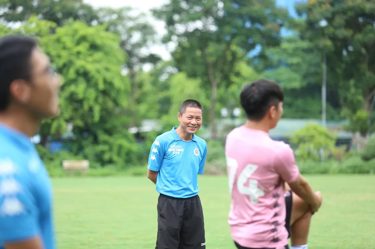 Đoàn Văn Hậu trở lại tập luyện cùng CLB Hà Nội - Ảnh 2. Đoàn Văn Hậu trở lại tập luyện cùng CLB Hà Nội - Ảnh 2.