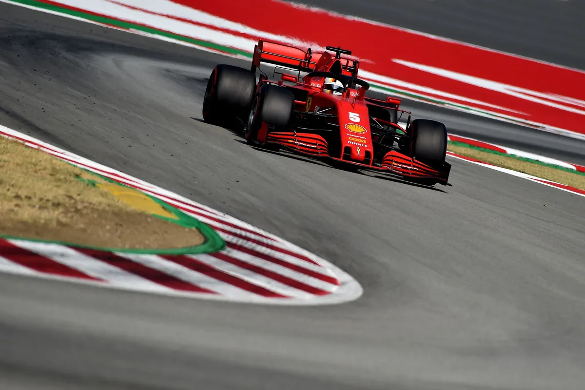 Hamilton vượt qua huyền thoại Schumacher về số lần giành podium - Ảnh 4.