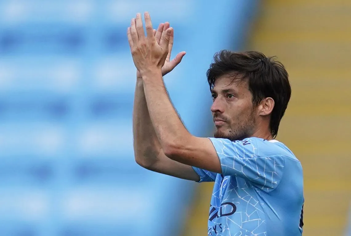 N&Oacute;NG: Huyền thoại Man City David Silva trở lại La Liga trong m&agrave;u &aacute;o Sociedad - Ảnh 1.