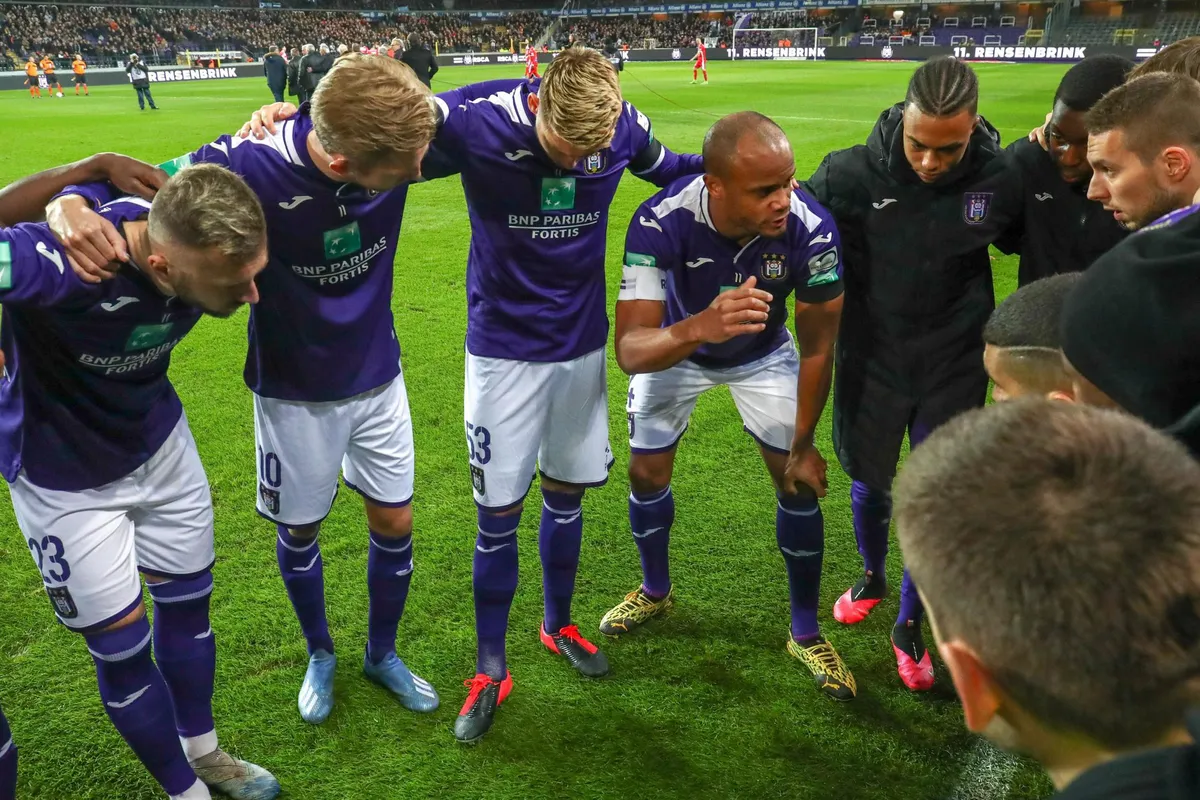 Vincent Kompany trở th&agrave;nh HLV trưởng CLB Anderlecht - Ảnh 1.