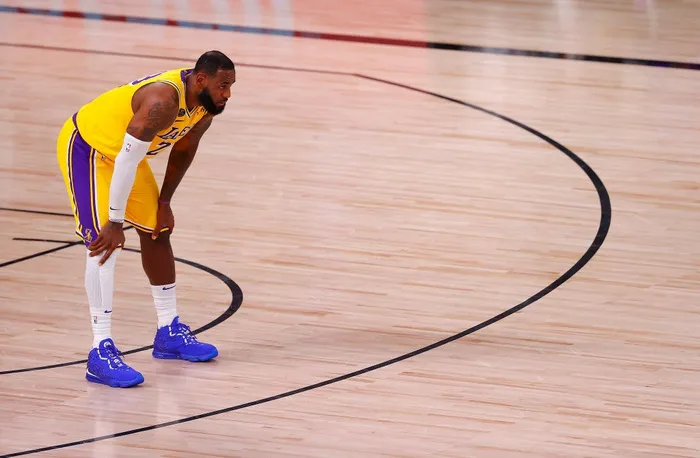 NBA Playoffs 2020 - ng&agrave;y 19/8: Những bất ngờ đầu ti&ecirc;n - Ảnh 2.