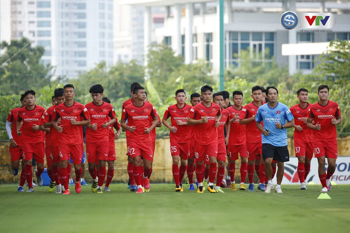 ẢNH: U22 Việt Nam chuẩn bị cho trận đấu tập nội bộ - Ảnh 1. ẢNH: U22 Việt Nam chuẩn bị cho trận đấu tập nội bộ - Ảnh 1.