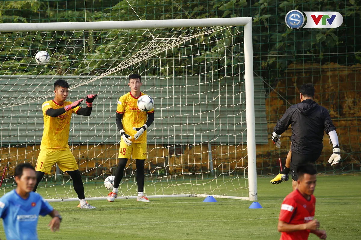 ẢNH: U22 Việt Nam chuẩn bị cho trận đấu tập nội bộ - Ảnh 9. ẢNH: U22 Việt Nam chuẩn bị cho trận đấu tập nội bộ - Ảnh 9.
