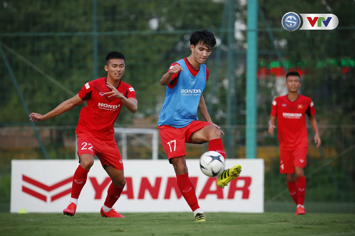 ẢNH: U22 Việt Nam chuẩn bị cho trận đấu tập nội bộ - Ảnh 12. ẢNH: U22 Việt Nam chuẩn bị cho trận đấu tập nội bộ - Ảnh 12.