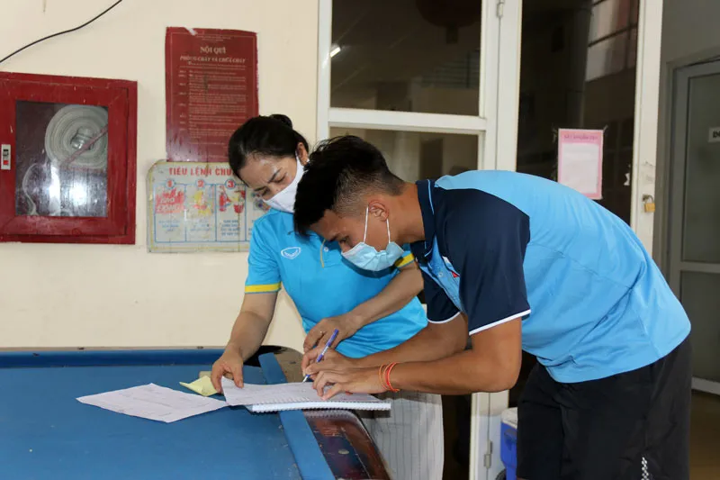 U19 Việt Nam hội quân, thực hiện xét nghiệm phòng chống COVID-19 đầy đủ - Ảnh 12. U19 Việt Nam hội quân, thực hiện xét nghiệm phòng chống COVID-19 đầy đủ - Ảnh 12.