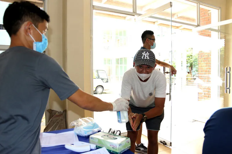 U19 Việt Nam hội quân, thực hiện xét nghiệm phòng chống COVID-19 đầy đủ - Ảnh 10. U19 Việt Nam hội quân, thực hiện xét nghiệm phòng chống COVID-19 đầy đủ - Ảnh 10.