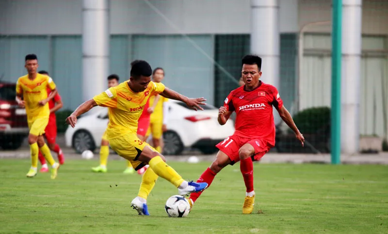 U22 Việt Nam nỗ lực thể hiện khả năng trong buổi đấu tập đầu tiên - Ảnh 5. U22 Việt Nam nỗ lực thể hiện khả năng trong buổi đấu tập đầu tiên - Ảnh 5.
