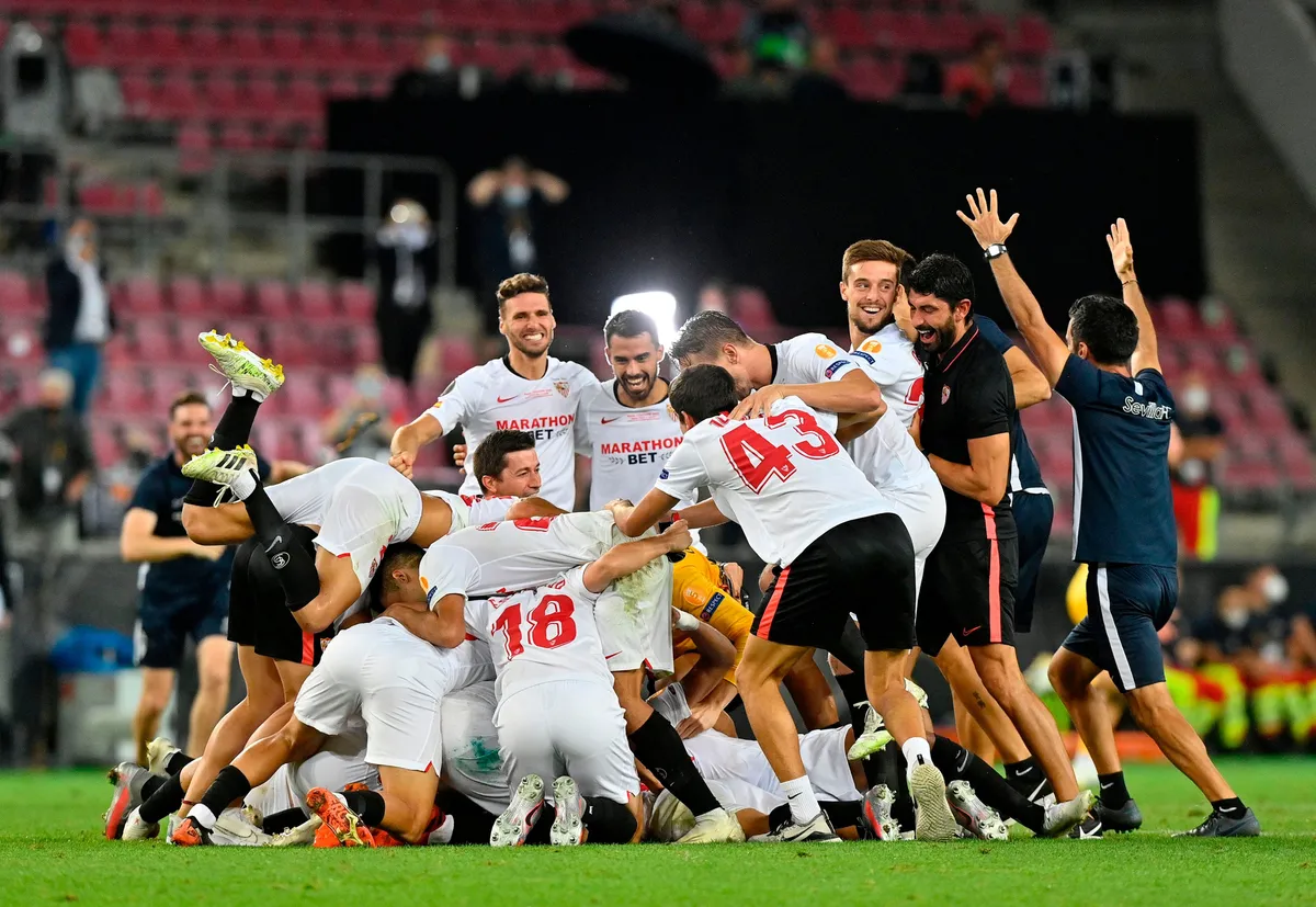 Ngược dòng ngoạn mục trước Inter Milan, Sevilla lần thứ 6 vô địch Europa League! - Ảnh 19. Ngược dòng ngoạn mục trước Inter Milan, Sevilla lần thứ 6 vô địch Europa League! - Ảnh 19.