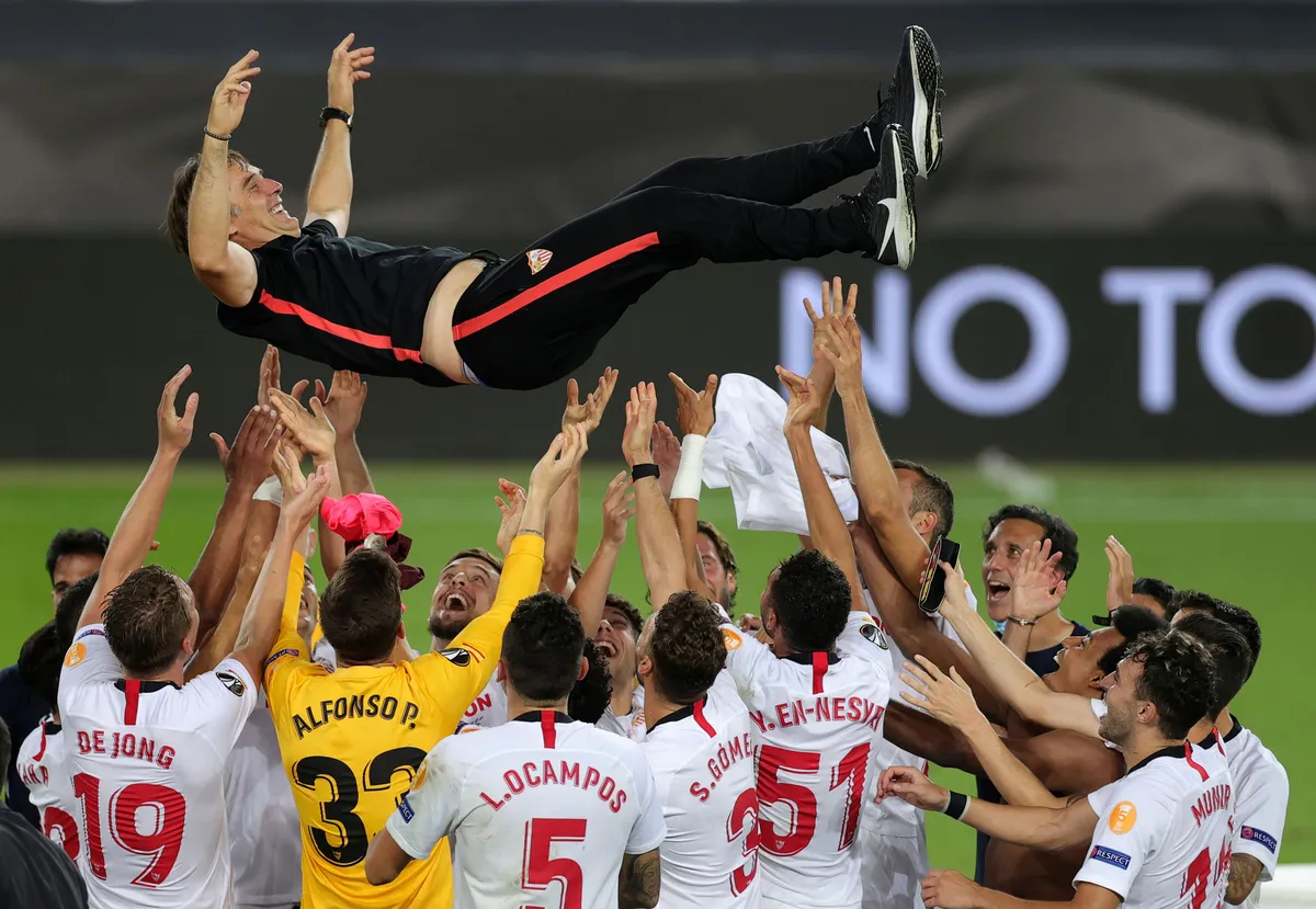 Ngược dòng ngoạn mục trước Inter Milan, Sevilla lần thứ 6 vô địch Europa League! - Ảnh 20. Ngược dòng ngoạn mục trước Inter Milan, Sevilla lần thứ 6 vô địch Europa League! - Ảnh 20.