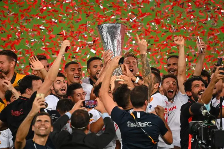 Ngược dòng ngoạn mục trước Inter Milan, Sevilla lần thứ 6 vô địch Europa League! - Ảnh 22. Ngược dòng ngoạn mục trước Inter Milan, Sevilla lần thứ 6 vô địch Europa League! - Ảnh 22.
