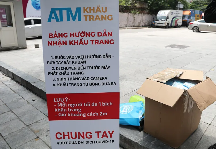 Hà Nội có ATM khẩu trang miễn phí đầu tiên - Ảnh 5.