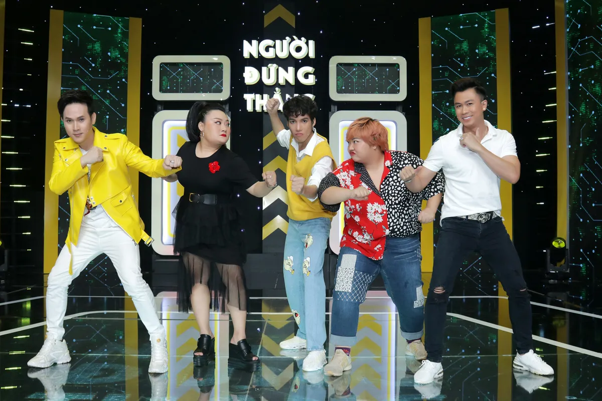 Nguyên Vũ bị đè bẹp trong gameshow Người đứng thẳng - Ảnh 1.