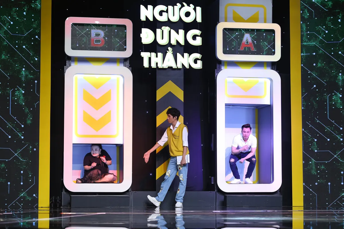 Nguyên Vũ bị đè bẹp trong gameshow Người đứng thẳng - Ảnh 2.