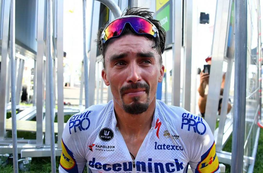 Julian Alaphilippe về nhất chặng 2 Tour de France 2020, áo vàng đổi chủ - Ảnh 1. Julian Alaphilippe về nhất chặng 2 Tour de France 2020, áo vàng đổi chủ - Ảnh 1.