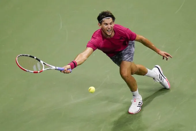 Nghẹt thở hạ Medvedev, Dominic Thiem lần đầu v&agrave;o chung kết Mỹ mở rộng - Ảnh 2.