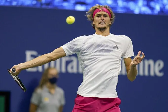 Nghẹt thở hạ Medvedev, Dominic Thiem lần đầu v&agrave;o chung kết Mỹ mở rộng - Ảnh 3.