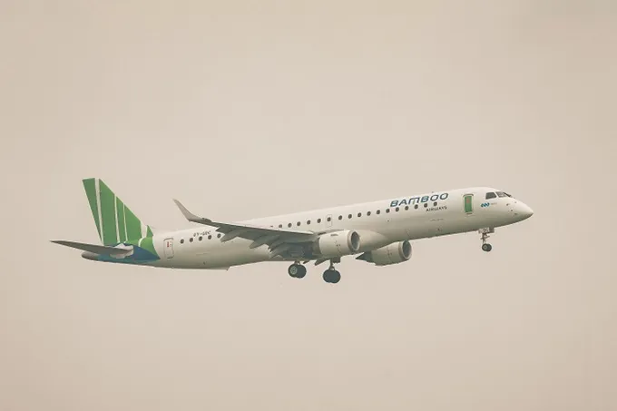 M&aacute;y bay Embraer E195 sẵn s&agrave;ng bay thẳng C&ocirc;n Đảo từ 29/9 - Ảnh 2.