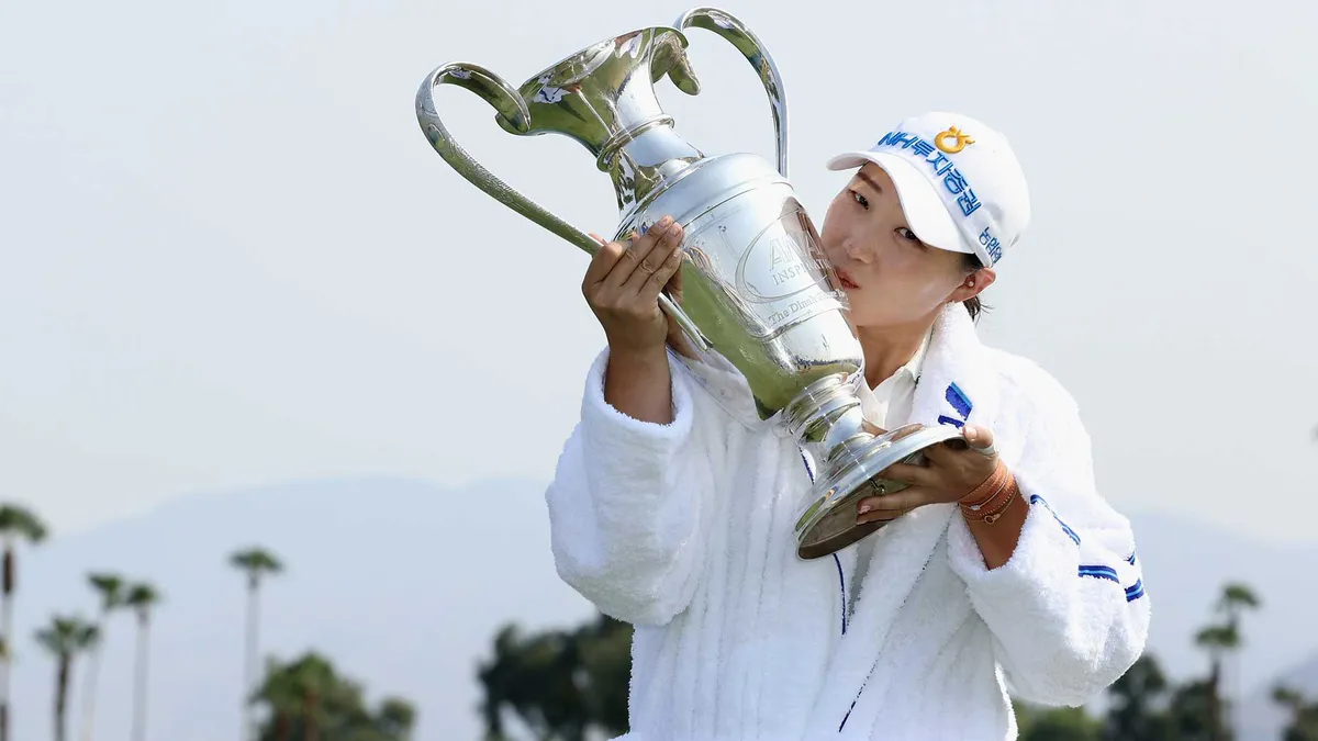 Những nhà vô địch golf tuần qua - Ảnh 4. Những nhà vô địch golf tuần qua - Ảnh 4.