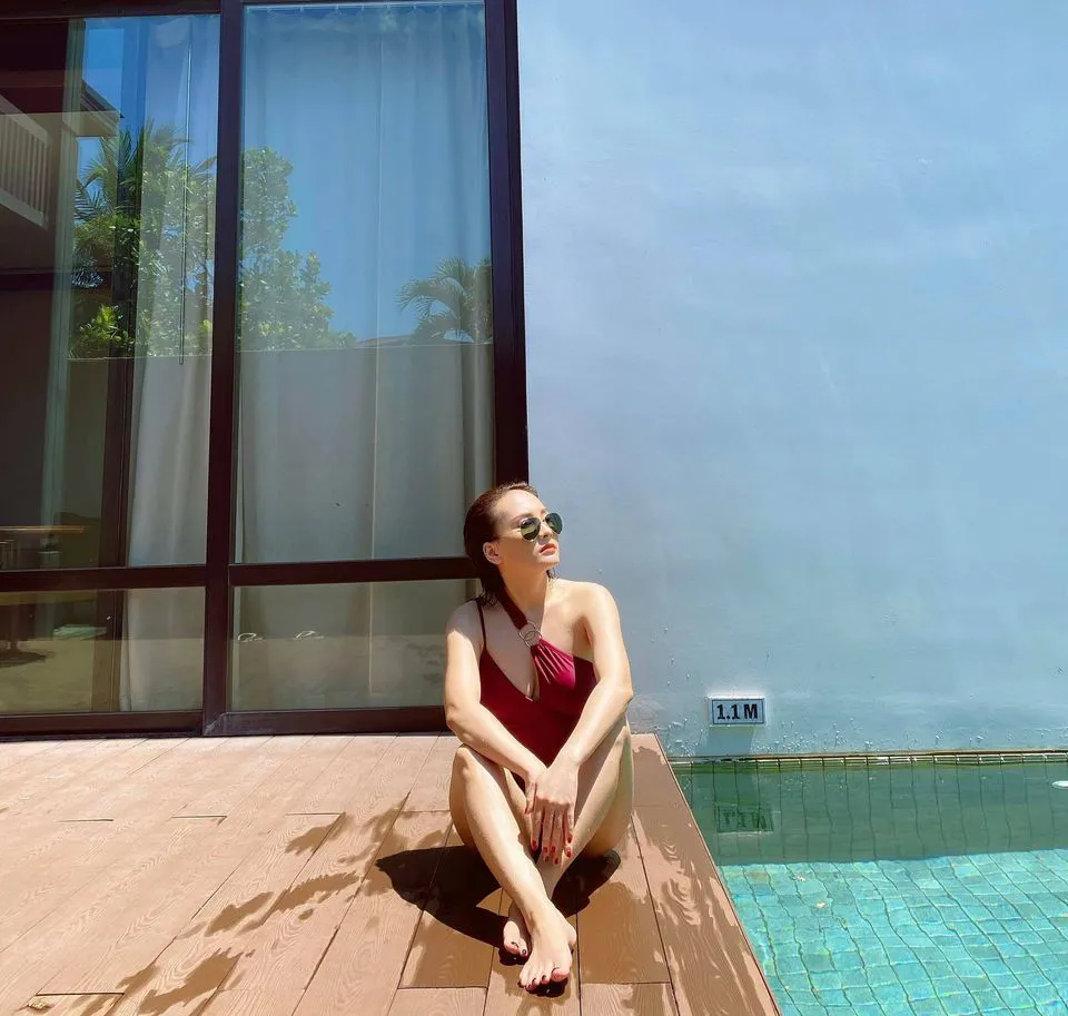 Bảo Thanh diện bikini cực gợi cảm qua g&oacute;c m&aacute;y của chồng - Ảnh 2.