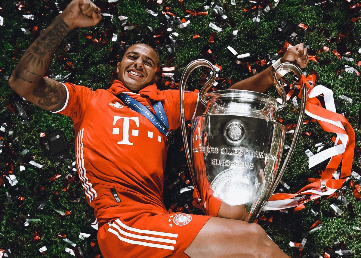Liverpool đồng ý chi 27 triệu bảng mua Thiago Alcantara - Ảnh 2. Liverpool đồng ý chi 27 triệu bảng mua Thiago Alcantara - Ảnh 2.