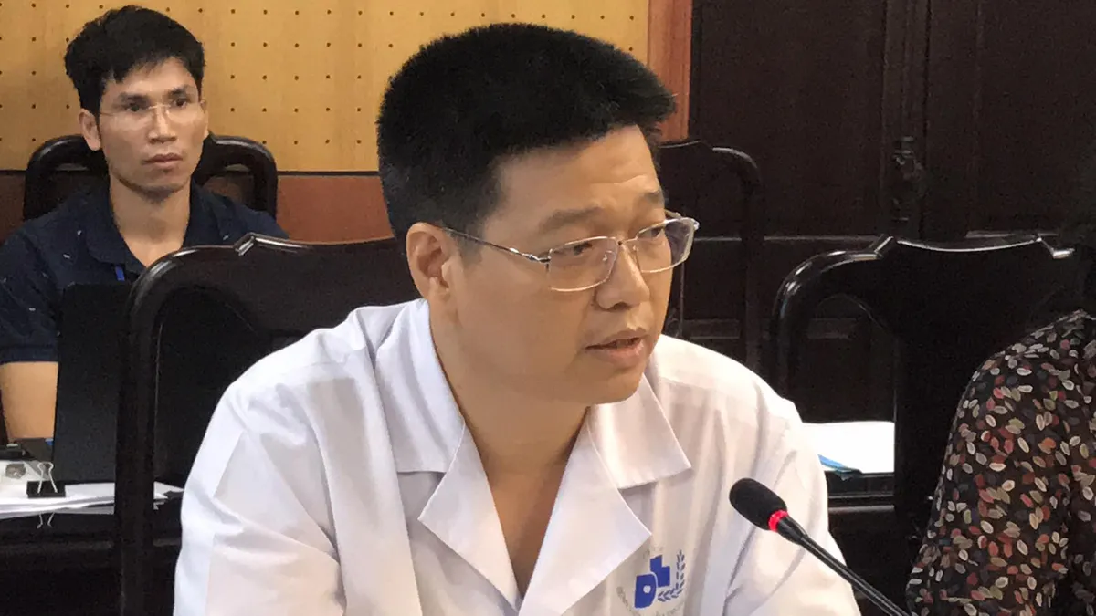 Kê thực phẩm chức năng cho bệnh nhân: Bệnh viện Da liễu Trung ương nói gì? - Ảnh 1. Kê thực phẩm chức năng cho bệnh nhân: Bệnh viện Da liễu Trung ương nói gì? - Ảnh 1.