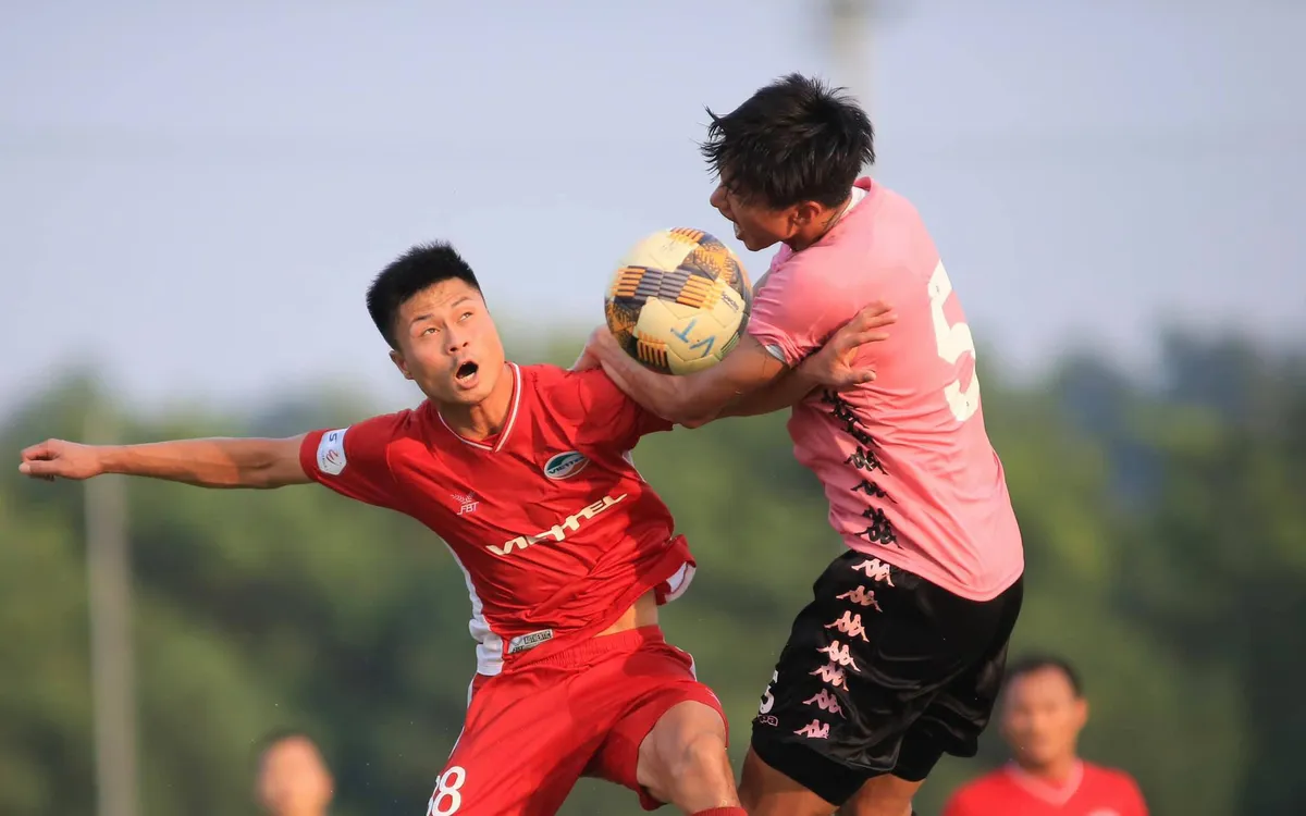 CLB Viettel 1-3 CLB Hà Nội: Văn Hậu trở lại, Thành Chung tỏa sáng trong vai trò mới - Ảnh 5. CLB Viettel 1-3 CLB Hà Nội: Văn Hậu trở lại, Thành Chung tỏa sáng trong vai trò mới - Ảnh 5.