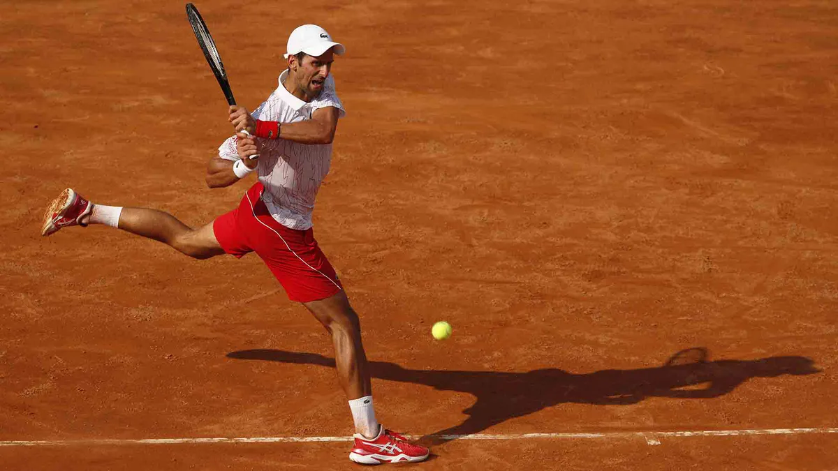 djokovic-rome-2020-sunday-backhand