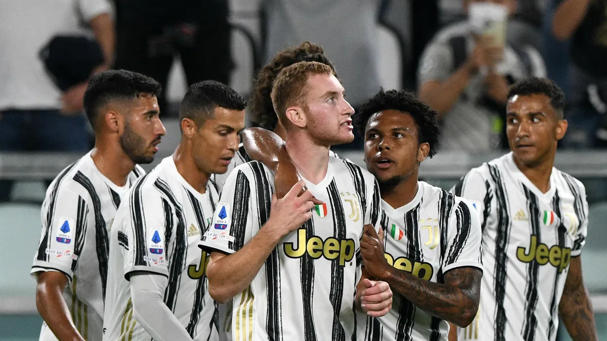 Ronaldo tỏa sáng, Juventus thắng tưng bừng trận ra mắt của HLV Pirlo - Ảnh 1.