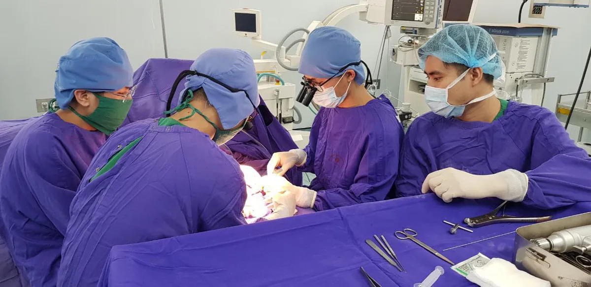 Làm chủ kỹ thuật vi phẫu nối chi thể đứt rời phức tạp - Ảnh 1. Làm chủ kỹ thuật vi phẫu nối chi thể đứt rời phức tạp - Ảnh 1.