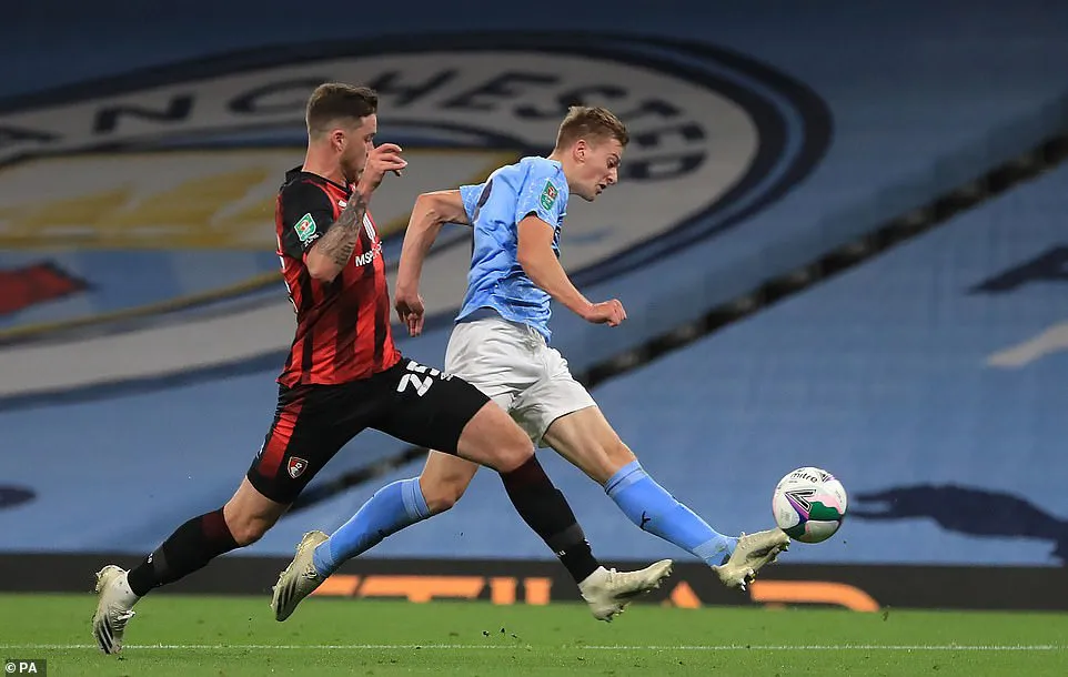 Man City 2-1 Bournemouth: Sao trẻ tỏa sáng, Man Xanh tiến vào vòng 4 cúp Liên đoàn Anh - Ảnh 1.