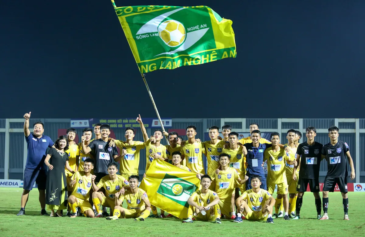 Sông Lam Nghệ An vô địch giải U17 Quốc gia - Ảnh 2. Sông Lam Nghệ An vô địch giải U17 Quốc gia - Ảnh 2.