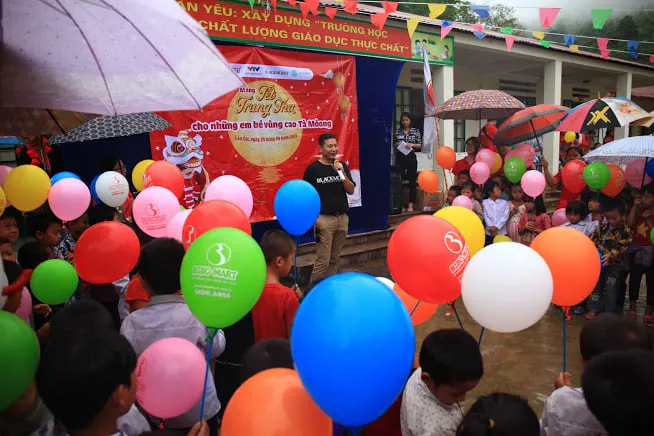 Mang Trung thu về với trẻ em vùng cao tỉnh Lào Cai - Ảnh 10.