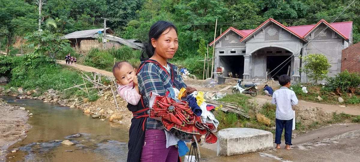 Mang Trung thu về với trẻ em vùng cao tỉnh Lào Cai - Ảnh 1.