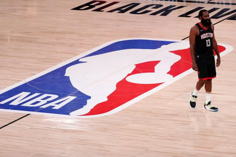 NBA Playoffs 2020 - ng&agrave;y 3/9: Khoảng c&aacute;ch s&iacute;t sao - Ảnh 2.