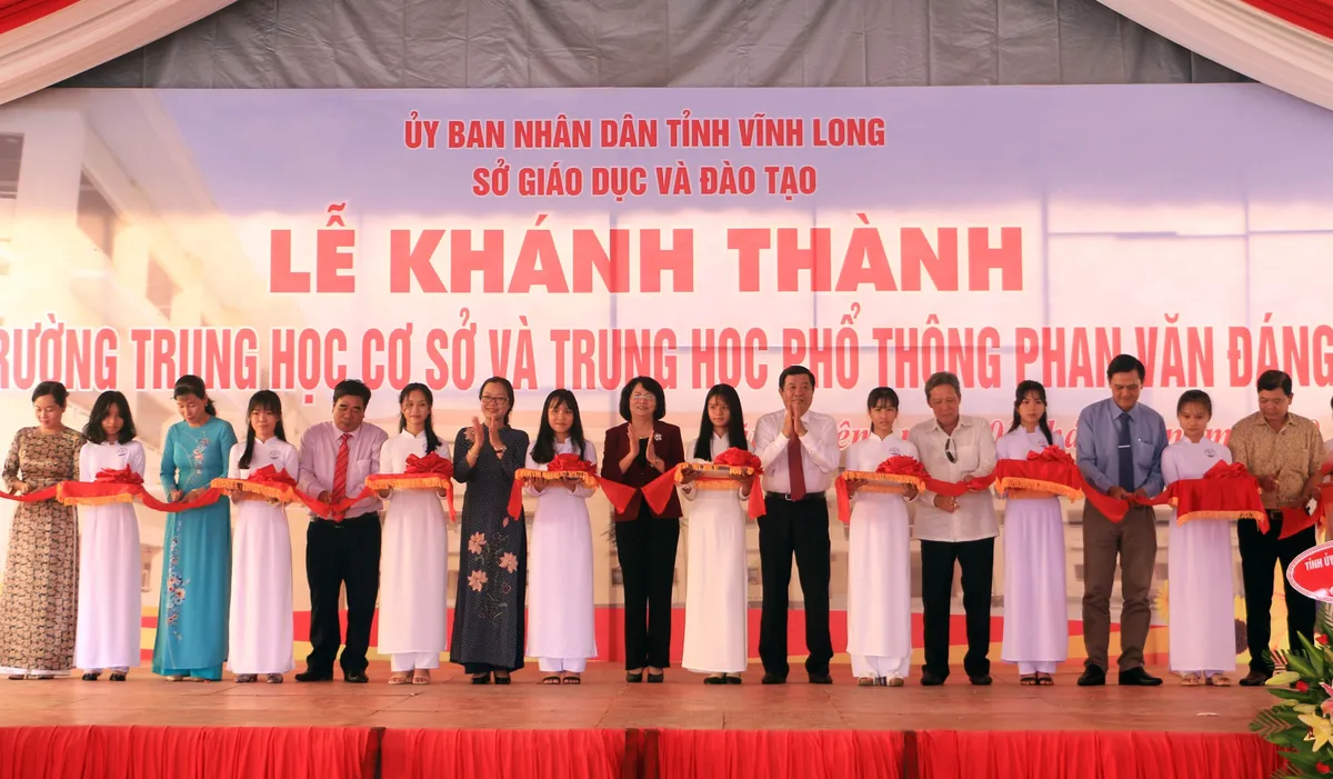 Kh&aacute;nh th&agrave;nh Trường THCS - THPT Phan Văn Đ&aacute;ng ở Vĩnh Long - Ảnh 1.