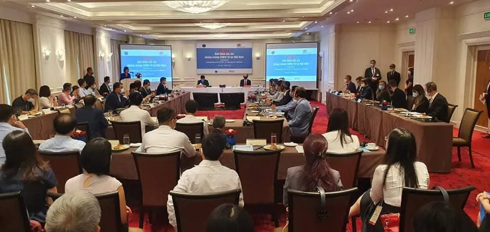 38 vaccine COVID-19 đang trong quá trình thử nghiệm lâm sàng - Ảnh 1.