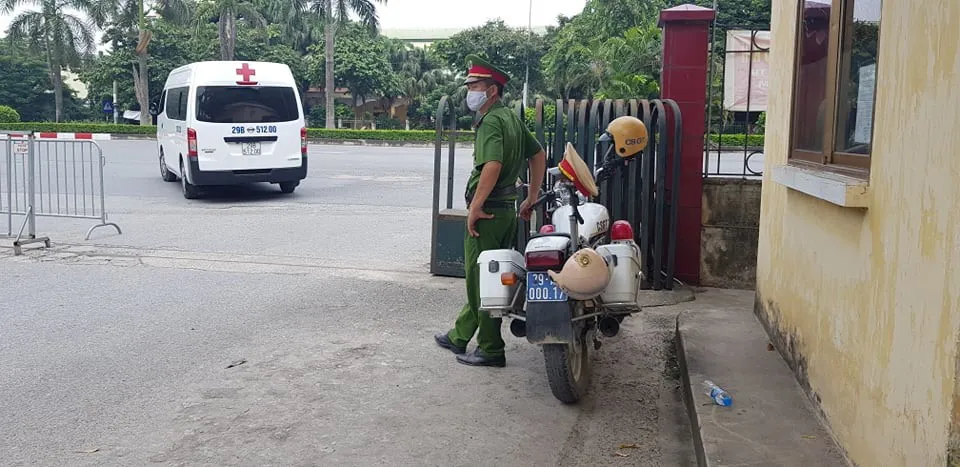 Nổ bình khí tại nhà máy thép, 3 người thương vong - Ảnh 1.