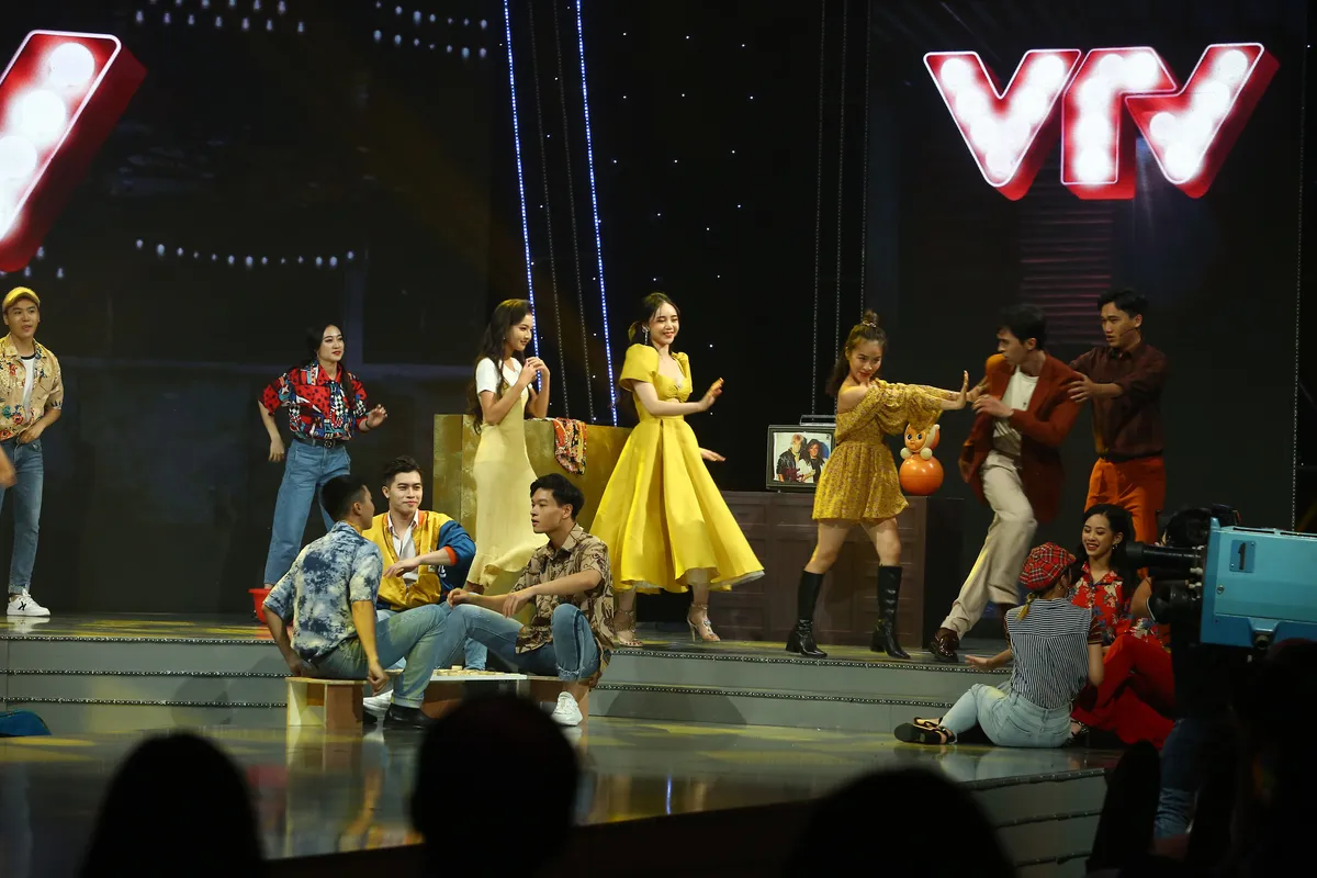 Dàn diễn viên Nhà trọ Balanha khuấy động sân khấu VTV Awards 2020 - Ảnh 5.