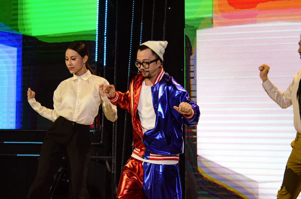 Táo quân đổ bộ sân khấu VTV Awards 2020 với 2 Táo mới toanh - Ảnh 14.
