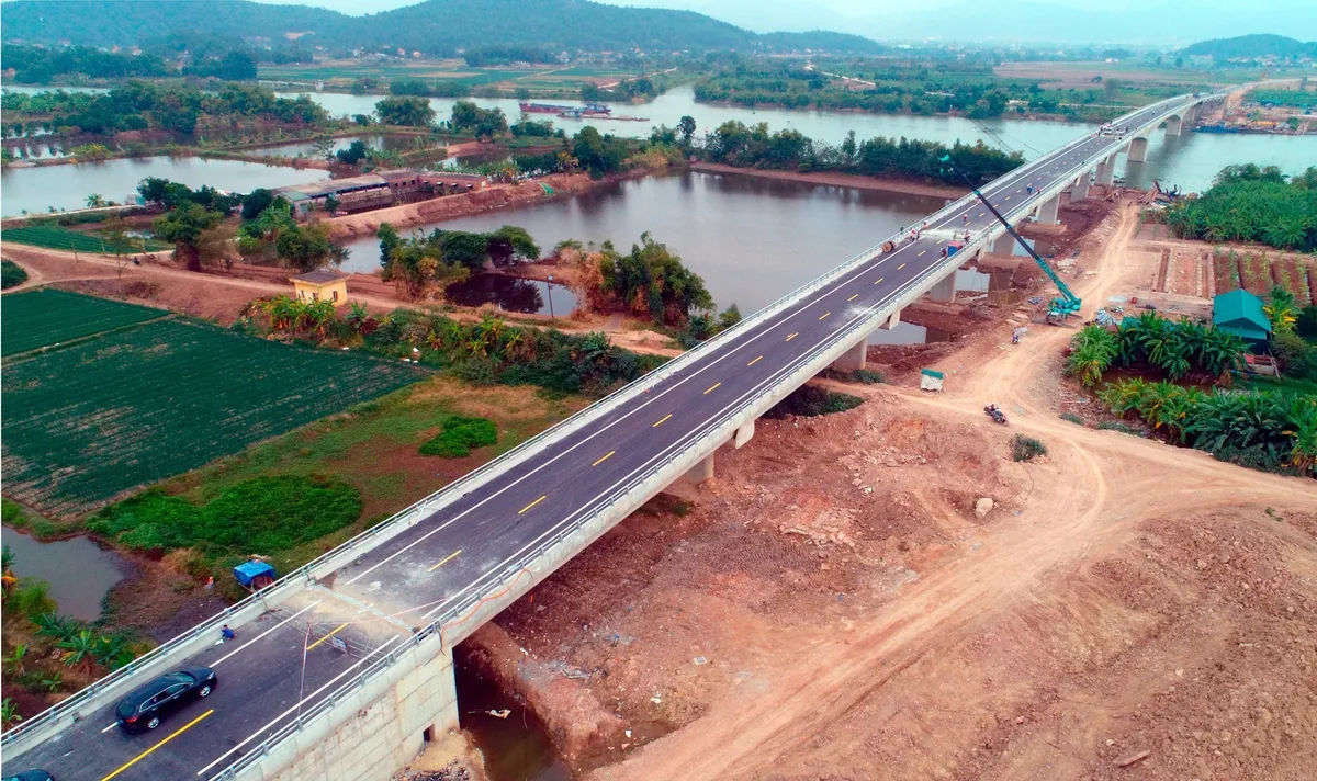 Thông xe cầu Triều nối hai tỉnh Hải Dương và Quảng Ninh - Ảnh 2. Thông xe cầu Triều nối hai tỉnh Hải Dương và Quảng Ninh - Ảnh 2.