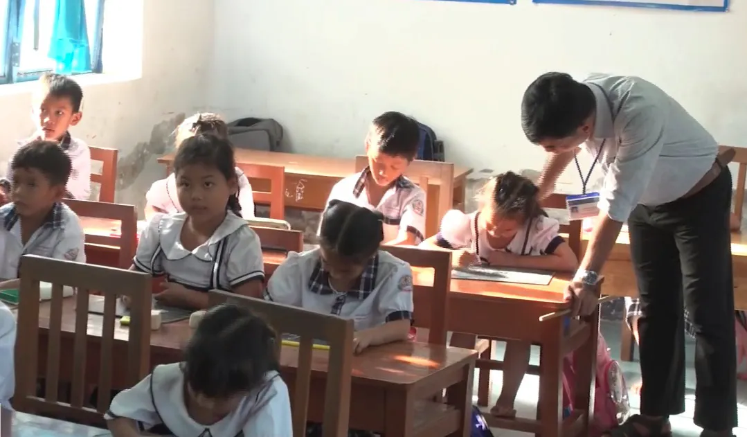 Những bước tiến d&agrave;i từ v&ugrave;ng trũng gi&aacute;o dục - Ảnh 3.