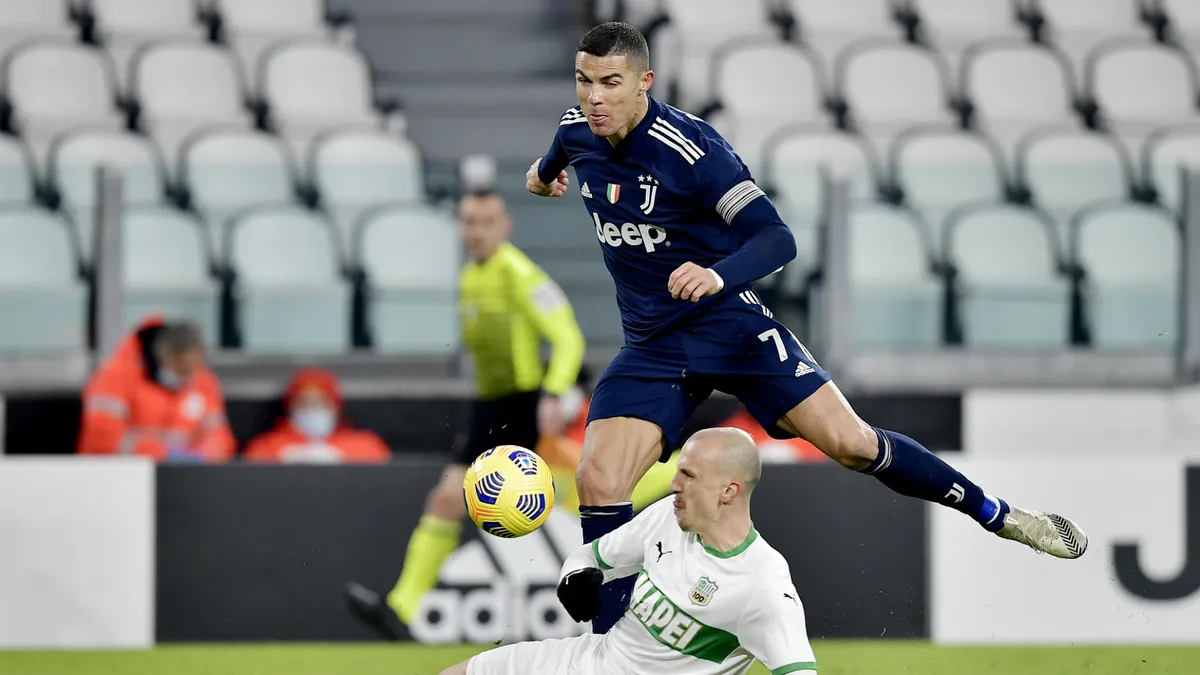 Juventus nhọc nhằn giành chiến thắng trước Sassuolo - Ảnh 2. Juventus nhọc nhằn giành chiến thắng trước Sassuolo - Ảnh 2.