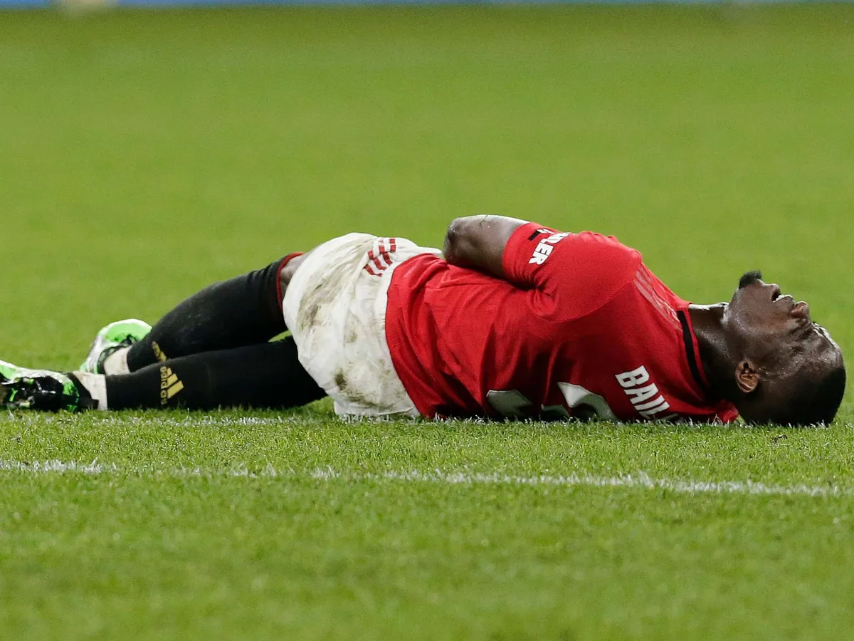 Manchester United mất 3 trụ cột trước trận đấu với Liverpool - Ảnh 2. Manchester United mất 3 trụ cột trước trận đấu với Liverpool - Ảnh 2.