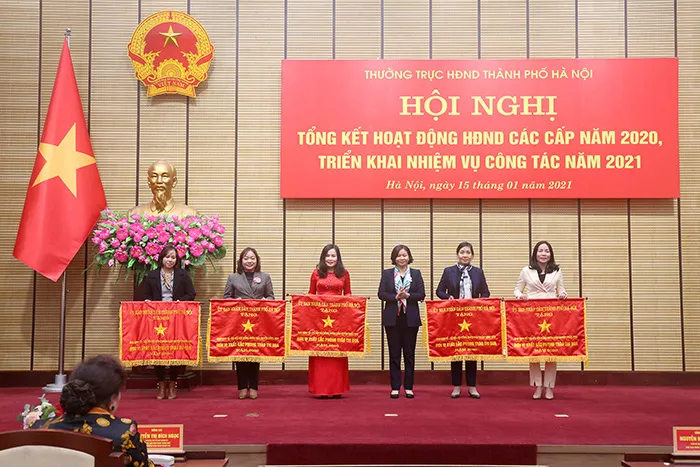 Hà Nội vượt qua khó khăn đạt kết quả toàn diện, vượt bậc trong phát triển kinh tế-xã hội - Ảnh 3.