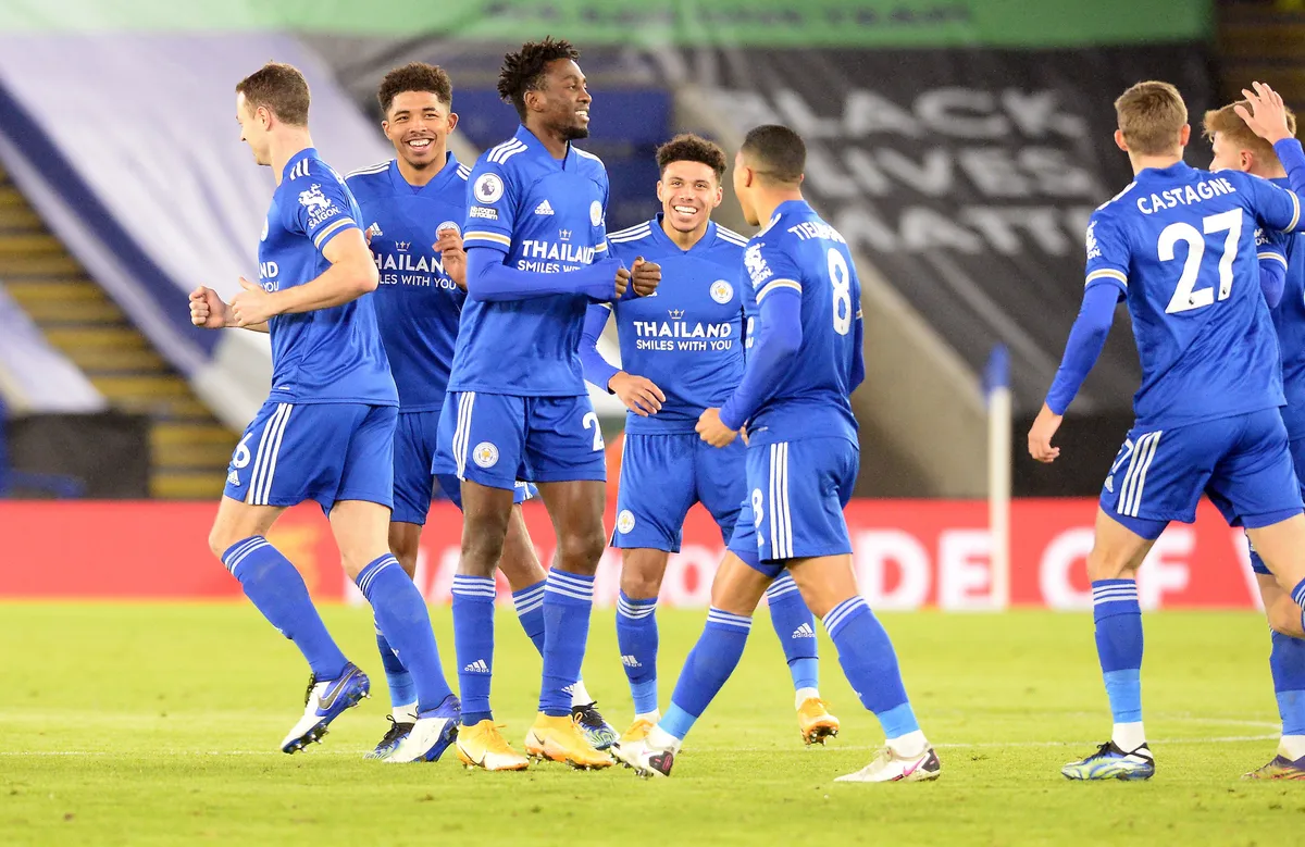 Vòng 18 Ngoại hạng Anh: Thắng Chelsea, Leicester giành ngôi đầu bảng - Ảnh 4. Vòng 18 Ngoại hạng Anh: Thắng Chelsea, Leicester giành ngôi đầu bảng - Ảnh 4.