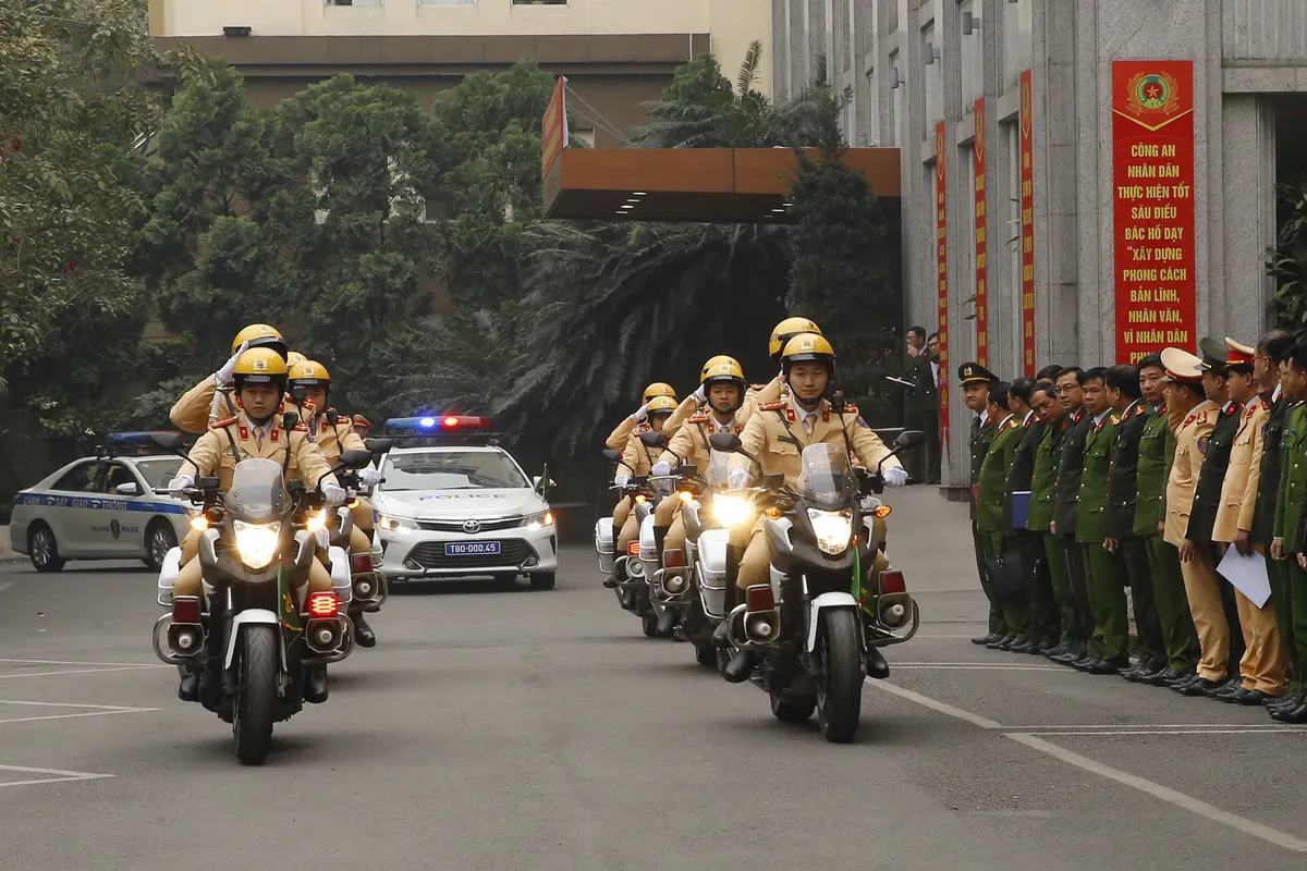 Hà Nội triển khai xe chống đạn và dàn mô tô đặc chủng bảo đảm an ninh, trật tự Đại hội XIII của Đảng - Ảnh 8.