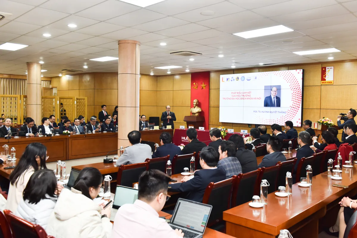 7 trường đại học kỹ thuật hàng đầu “bắt tay” hợp tác toàn diện - Ảnh 1.